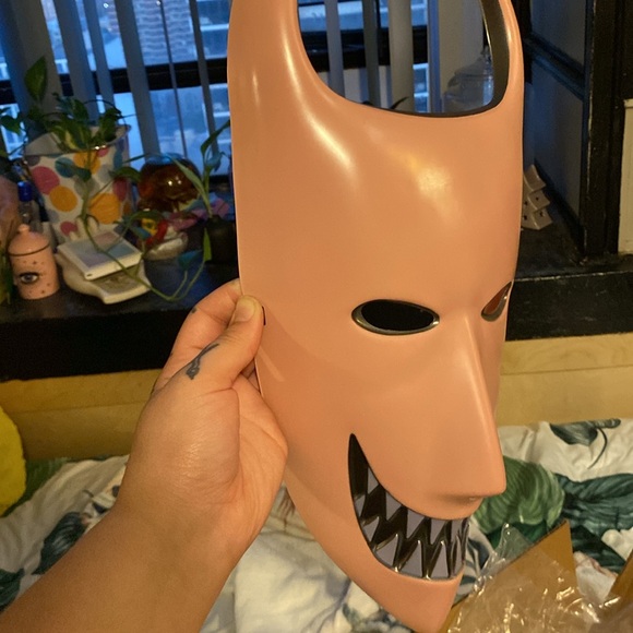Nightmare Before Christmas Adult Lock Mask - Picture 4 of 5